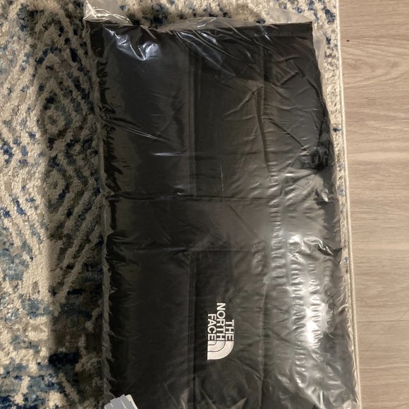 NWT - North Face Nuptse Parka - XL Black Mens - Picture 3 of 8